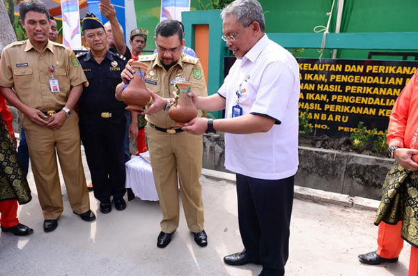 Wagubri Edi Natar Resmikan Ekspor Kerang Dara Asal Riau ke Thailand